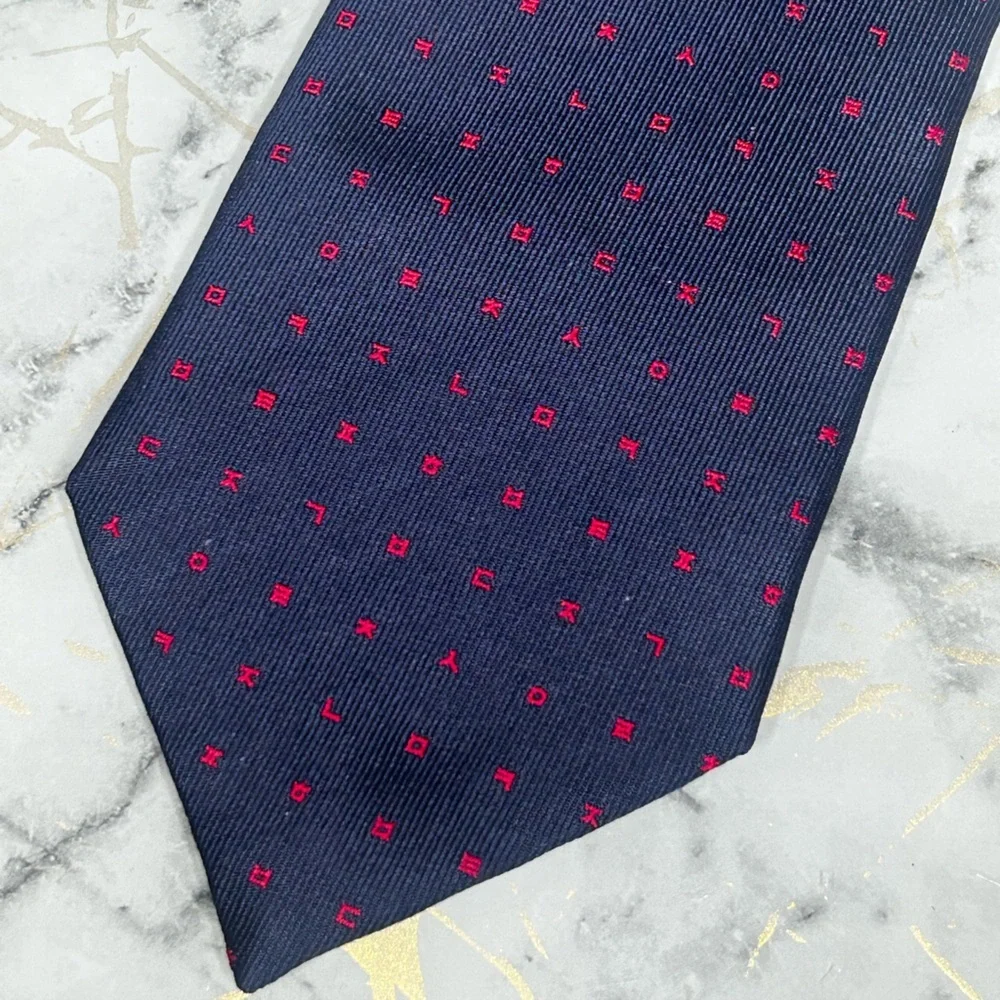 Men’s Lee Geo Maan Silk Tir grenadine pattern Korea Institute Science Technology